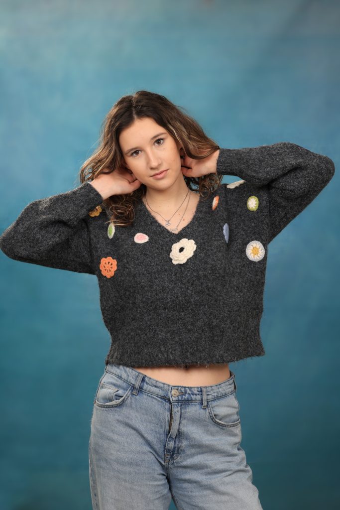 Дамски пуловер GRL3693