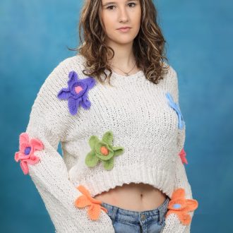 Бял пуловер L3167